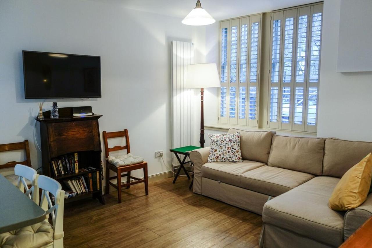 Quiet Ground Floor Mews Flat And Parking Apartment Edinburgh Exterior photo