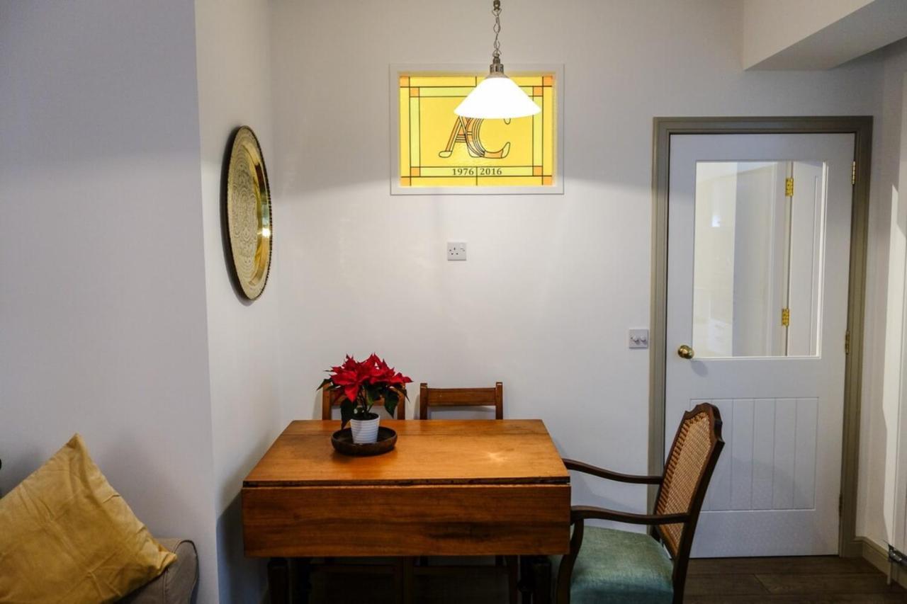 Quiet Ground Floor Mews Flat And Parking Apartment Edinburgh Exterior photo